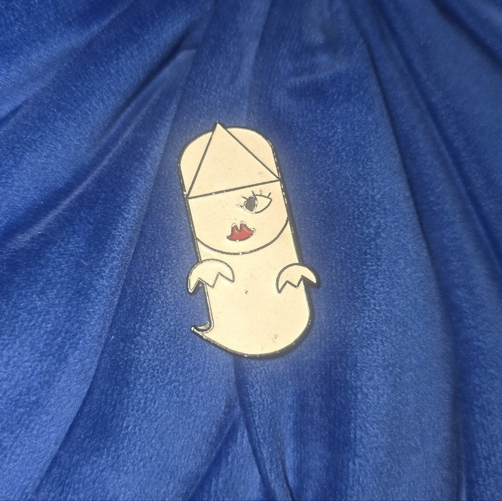 Medjed Japanese Pin